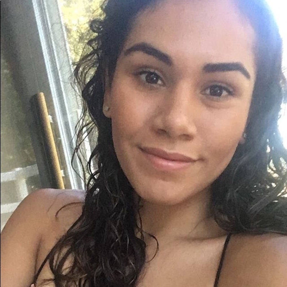 Meet your Posher, Julisa